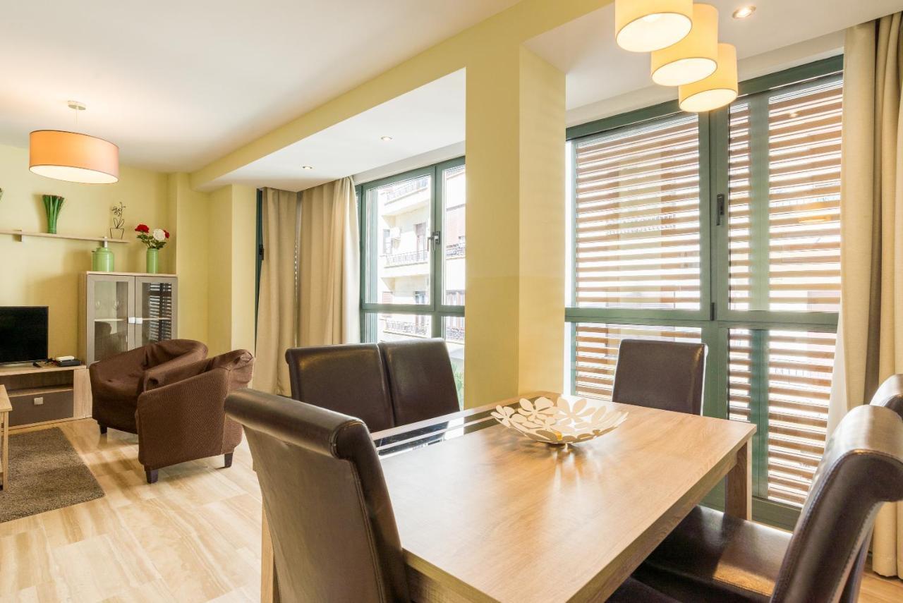 Plaza Uncibay Apartment มาลากา ภายนอก รูปภาพ