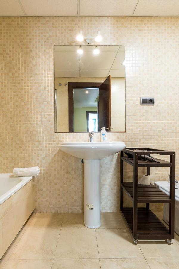 Plaza Uncibay Apartment มาลากา ภายนอก รูปภาพ