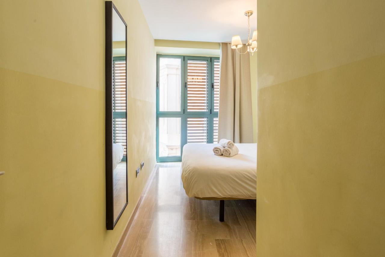 Plaza Uncibay Apartment มาลากา ภายนอก รูปภาพ