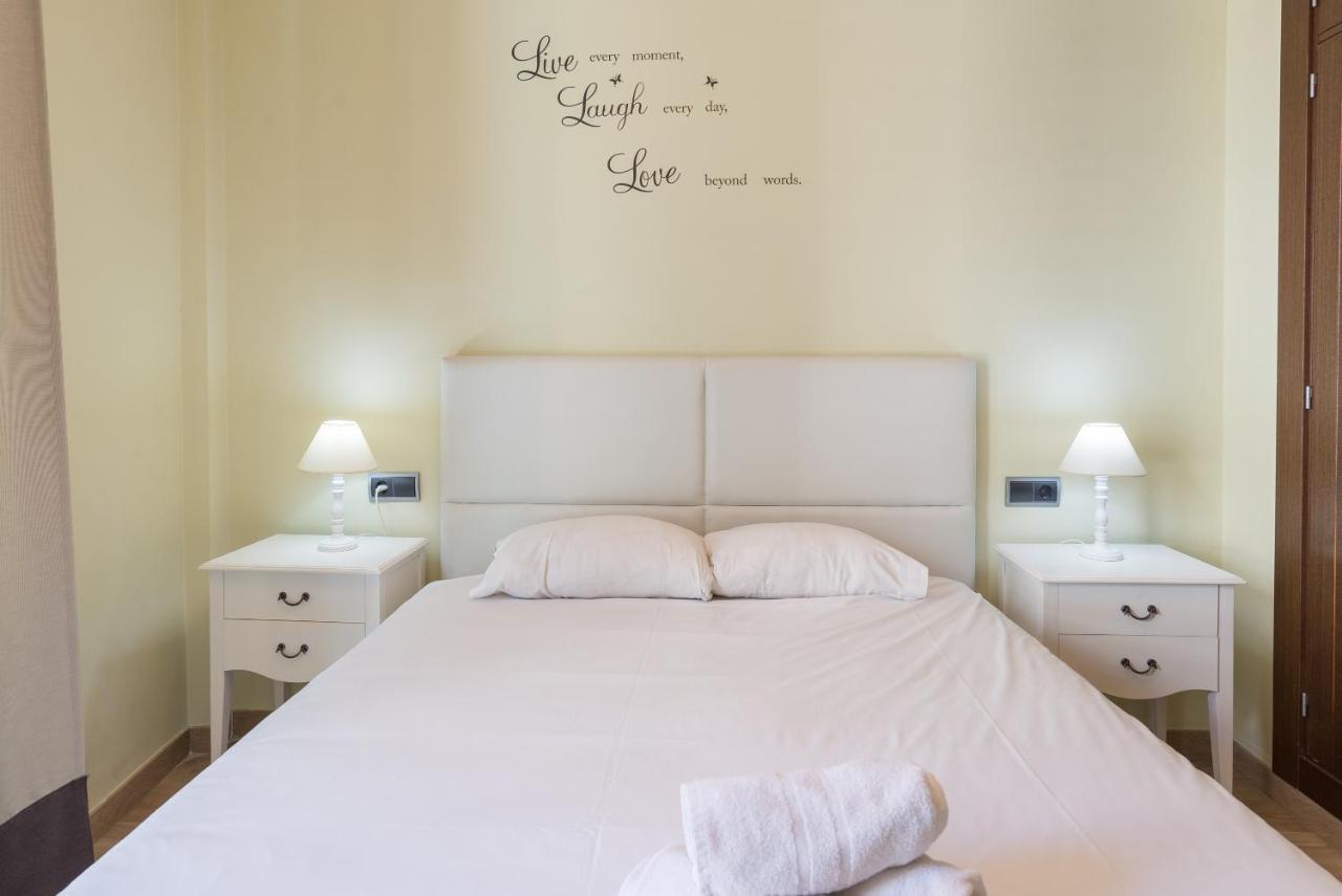 Plaza Uncibay Apartment มาลากา ภายนอก รูปภาพ
