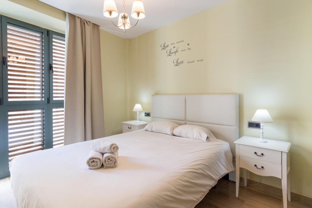 Plaza Uncibay Apartment มาลากา ภายนอก รูปภาพ